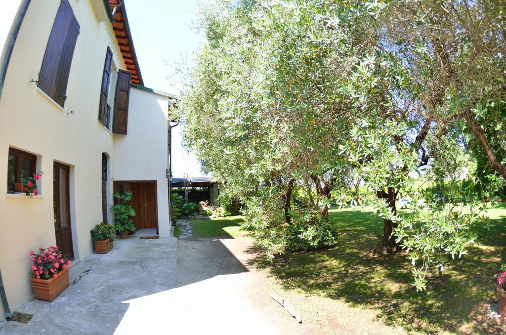 Casa Romana ヴィアレッジョ エクステリア 写真