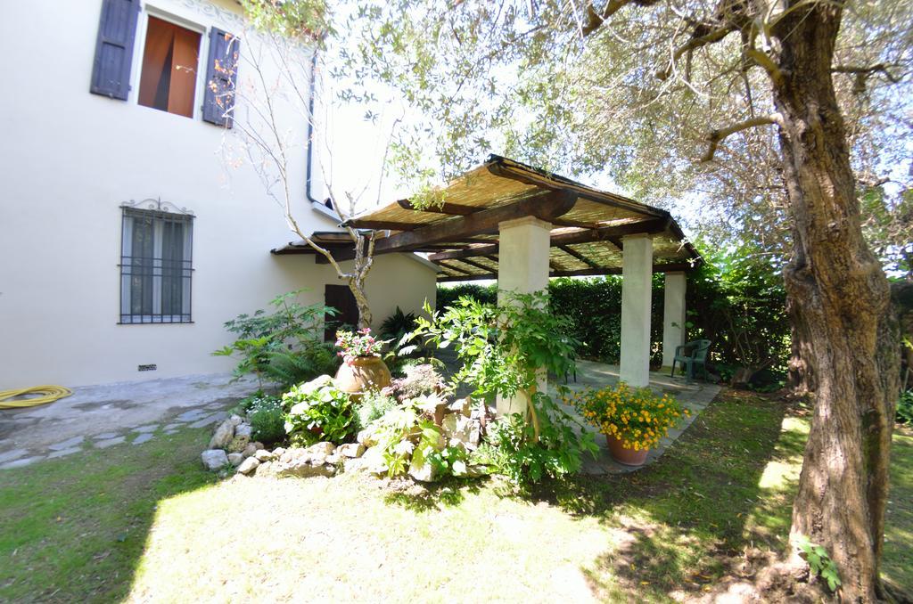 Casa Romana ヴィアレッジョ エクステリア 写真