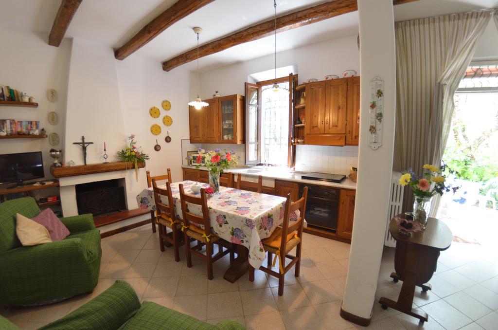 Casa Romana ヴィアレッジョ エクステリア 写真